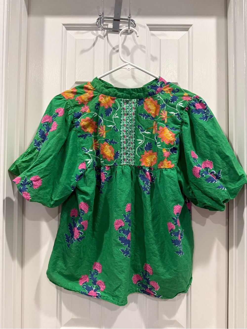 Green Floral Embroidered Peasant Top - Picture 2 of 3